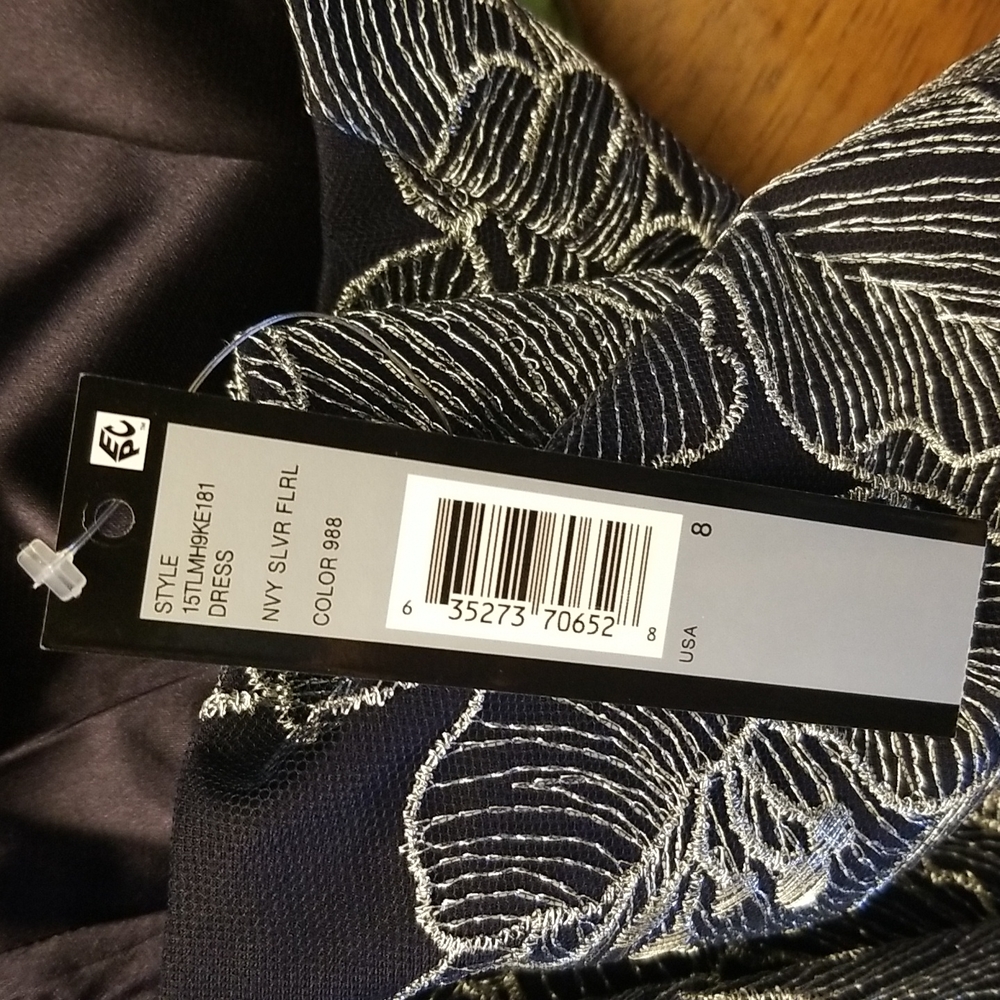 Stunning Tahari navy and white dress NWT - Picture 12 of 15